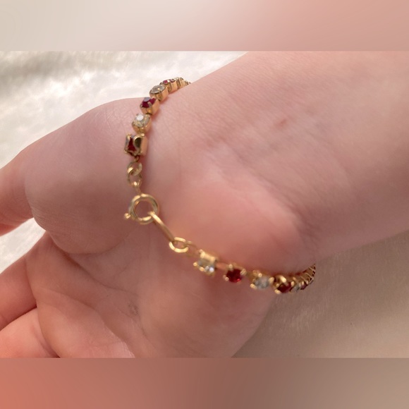 Child’s Holiday Rhinestone Bracelet by Avon- 6.5 inches - Picture 5 of 7